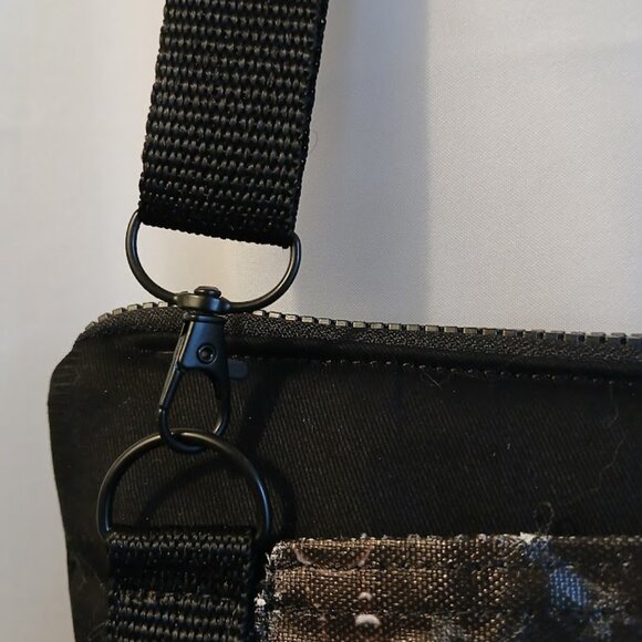 New Travel Sling pack Crossbody Photo Canvas Water droplet Web Black White denim - Picture 11 of 15